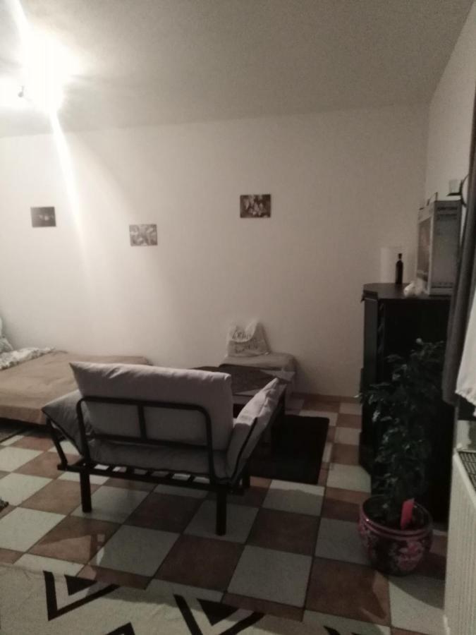 Studiowohnung, Neu Renoviert, Zentrale Lage Зарлуи Екстериор снимка