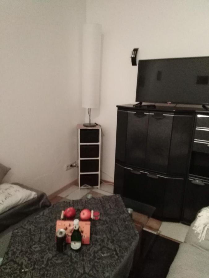 Studiowohnung, Neu Renoviert, Zentrale Lage Зарлуи Екстериор снимка
