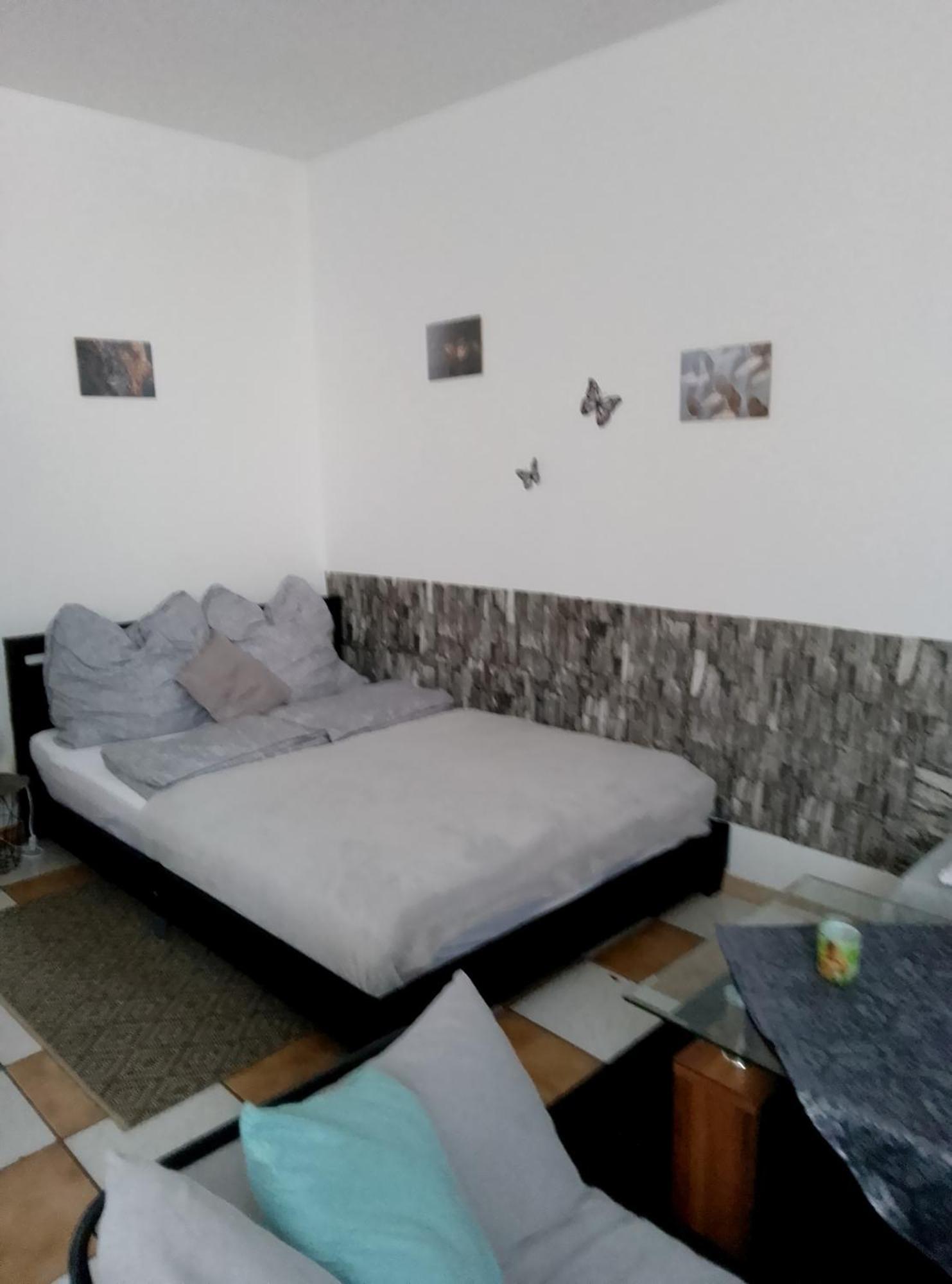 Studiowohnung, Neu Renoviert, Zentrale Lage Зарлуи Екстериор снимка